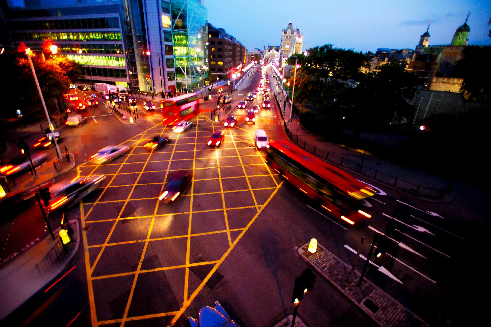 伦敦市政新年新规划：三条高速路即将开通，市民出行更加便利